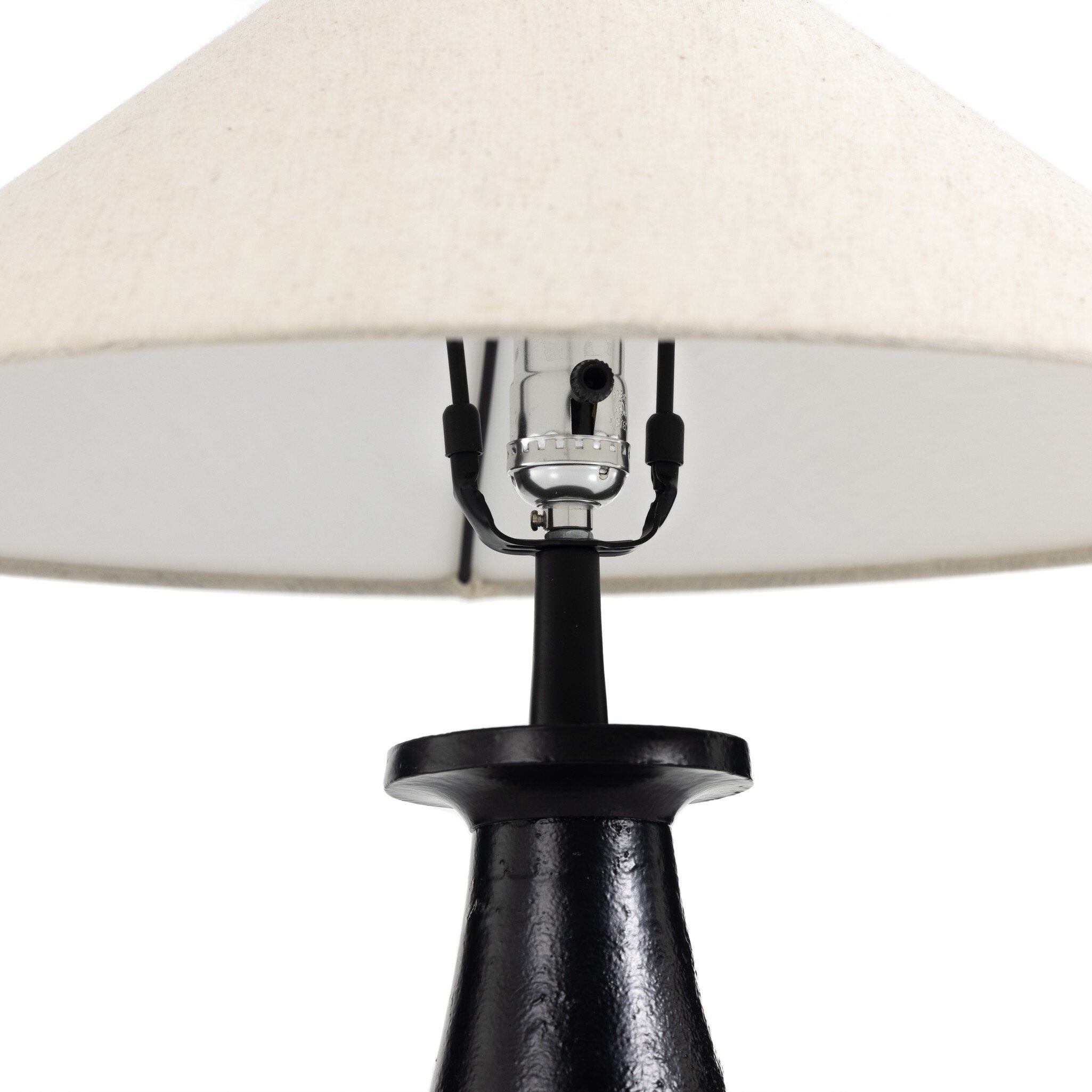 Lampadaire à abat-jour conique Inez 