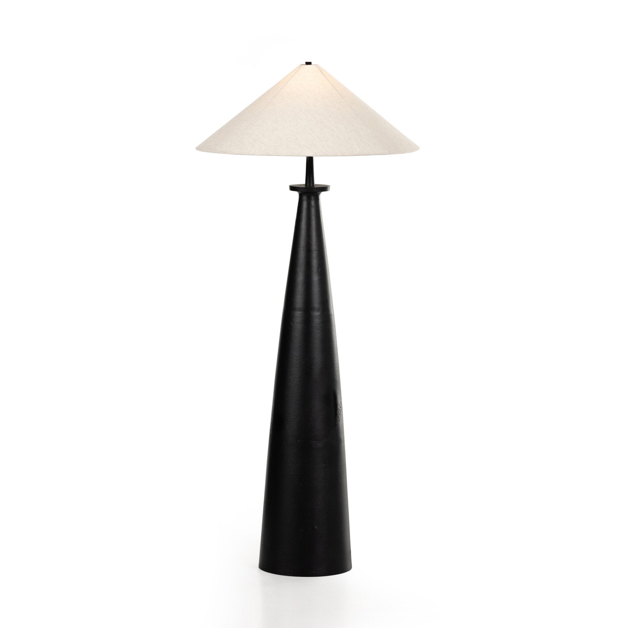 Lampadaire à abat-jour conique Inez 