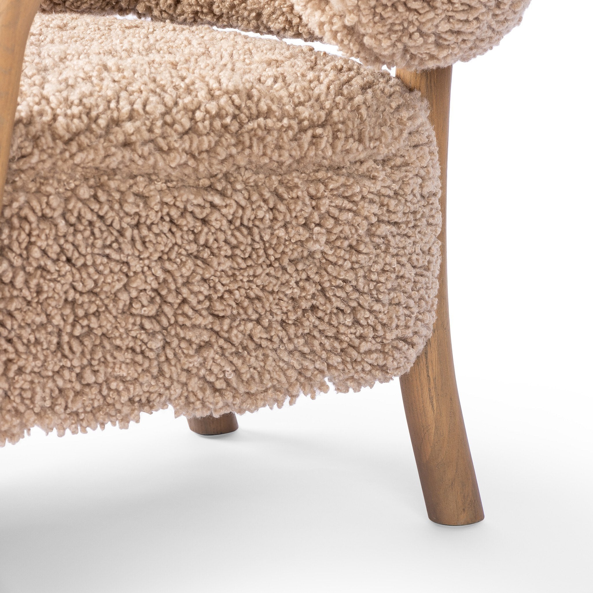 Chaise McQueen