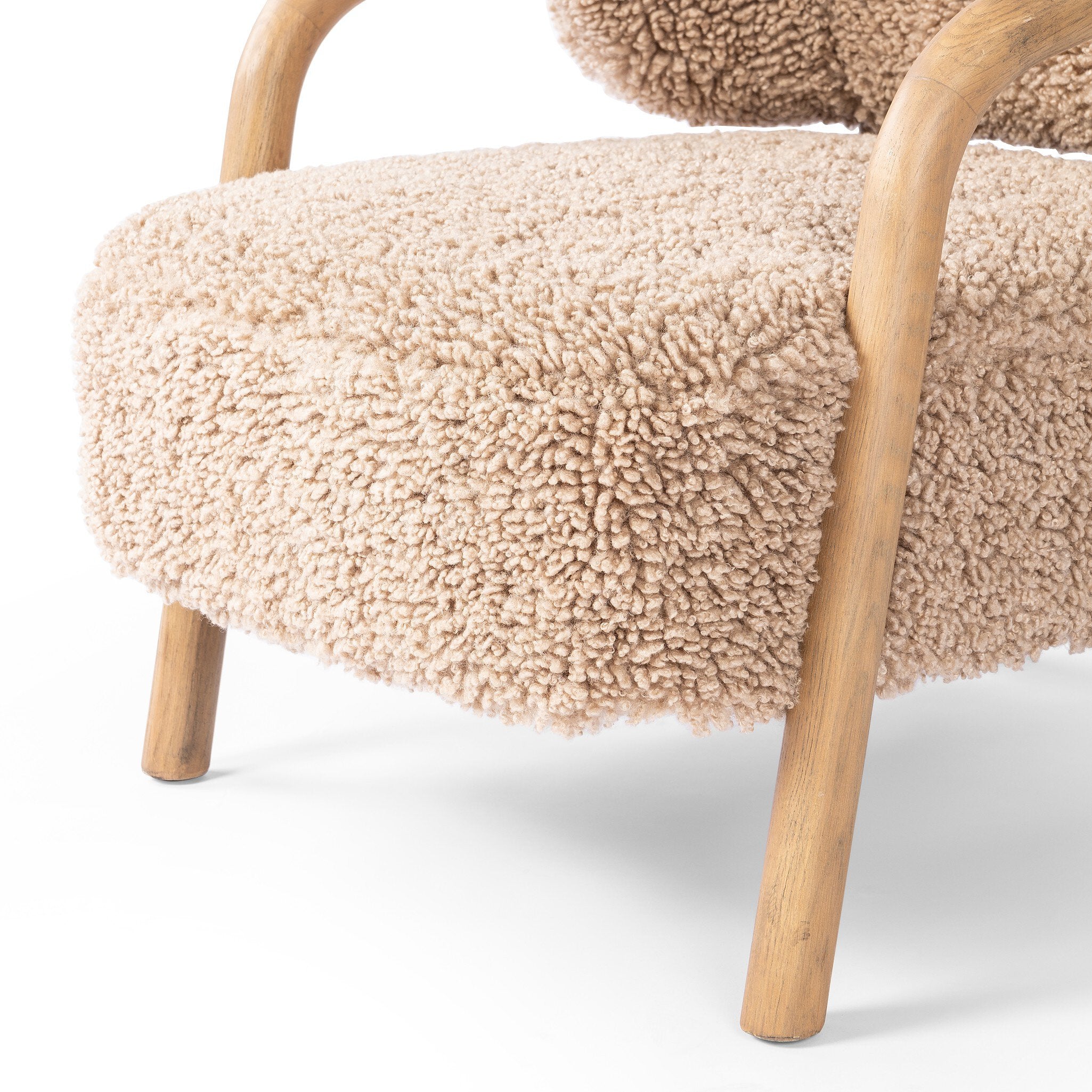 Chaise McQueen
