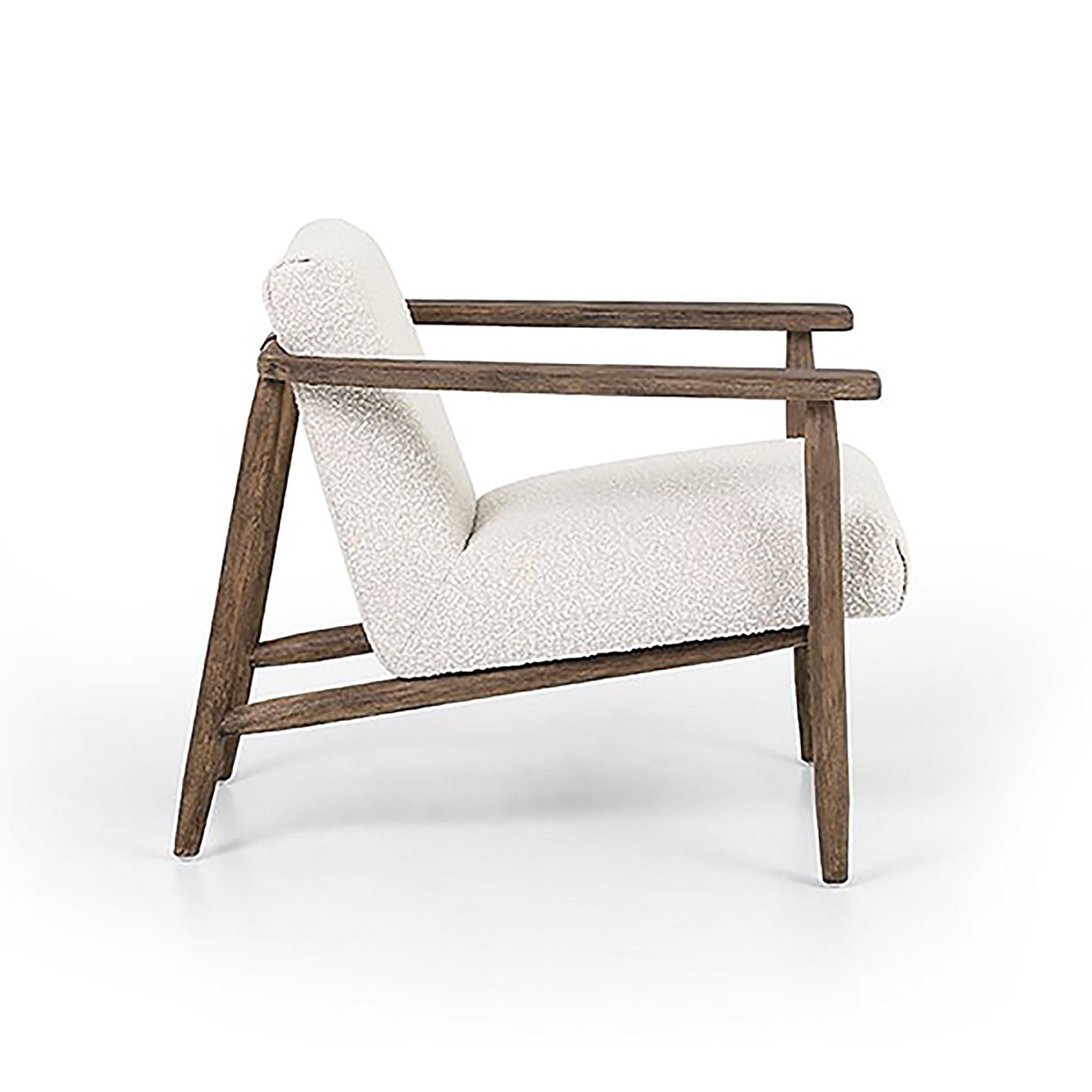 Chaise Arnett