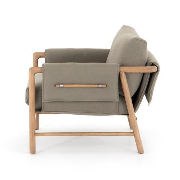 Chaise méfiante